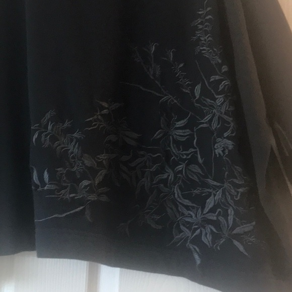 Poetry  embroidered knit Top, gray on charcoal - Picture 3 of 6